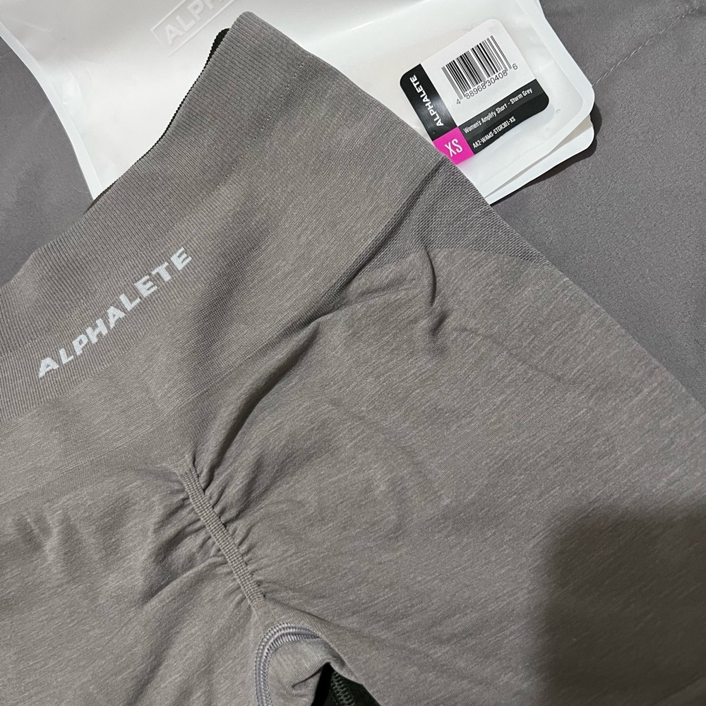 Alphalete Amplify 4.5” Short